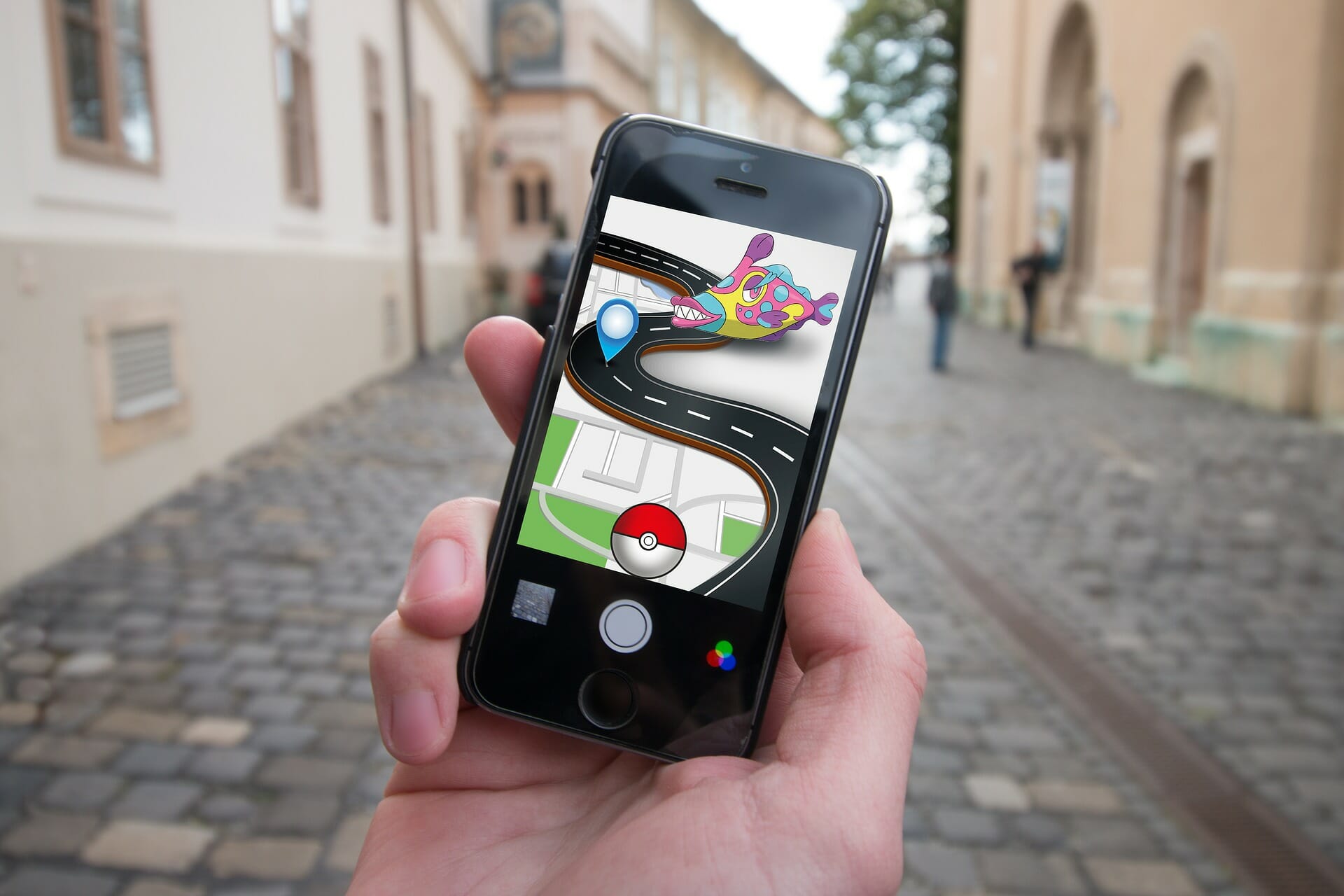 Augmented Reality am bekannten Beispiel Pokémon GO (Bildquelle: stux/Pixabay - Redaktionelle Nutzung)